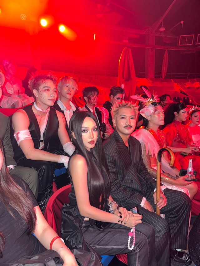 Pháp Kiều định cầm guốc chọi ai đây?- Ảnh 8. Pháp Kiều định cầm guốc chọi ai đây?- Ảnh 8.