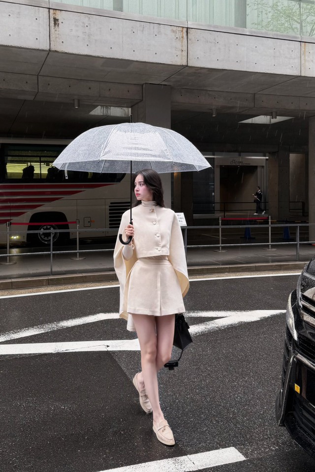 Thế nào là đỉnh cao phối đồ: Dâu hào môn Hương Liên diện toàn item màu trung tính mà bộ nào cũng sang tuyệt đối- Ảnh 3.