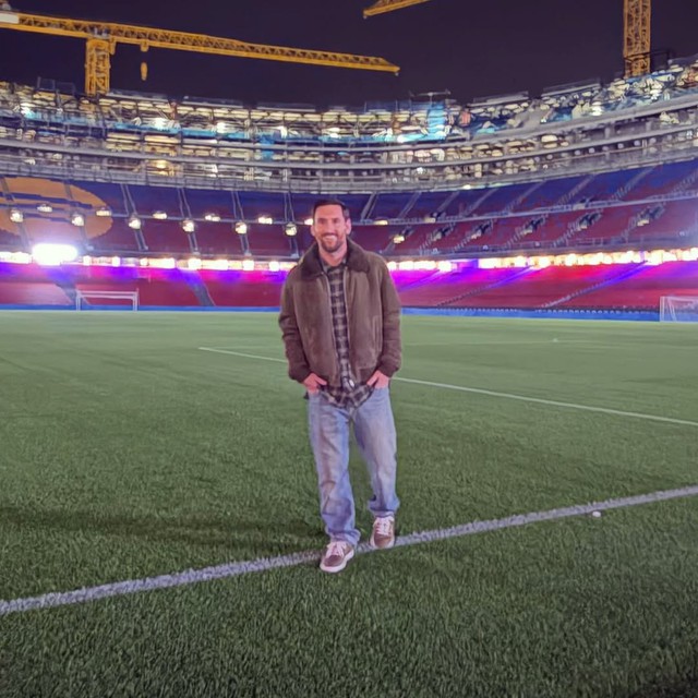 Messi trở về Barcelona- Ảnh 2.