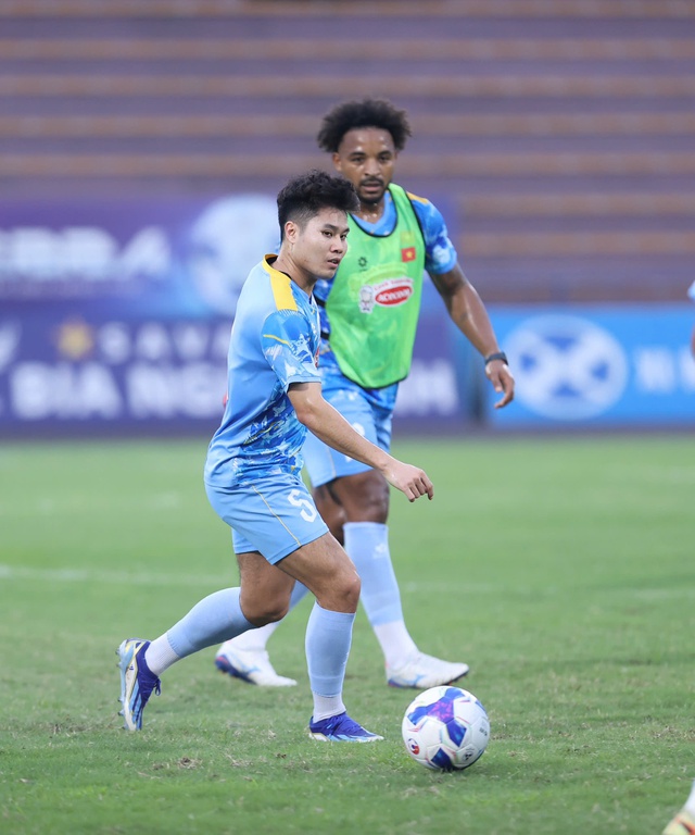 Visual sáng bừng của Khổng Minh Gia Bảo ở đội tuyển Việt Nam- Ảnh 11.