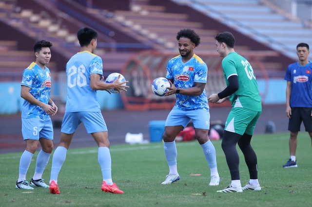 Văn Lâm lại chấn thương- Ảnh 3.