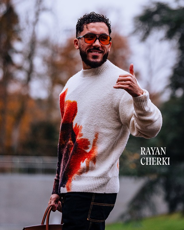 Tuyển Pháp hội quân mà ngỡ "Paris Fashion Week" khiến fan mắt tròn mắt dẹt, nhìn Kante choáng nhất!- Ảnh 11. Tuyển Pháp hội quân mà ngỡ "Paris Fashion Week" khiến fan mắt tròn mắt dẹt, nhìn Kante choáng nhất!- Ảnh 11.