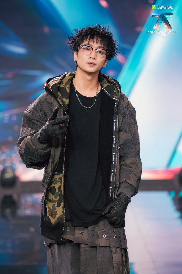 Xin 1 xuất Anh Trai mùa 3 cho giám khảo dance battle này: Người đâu mà đẹp trai thế, profile thì quá xịn!- Ảnh 1.