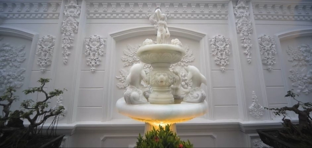 Biệt thự dát vàng nổi tiếng nhất Bắc Ninh, riêng bộ bàn ghế đã 1 tỷ đồng- Ảnh 2.