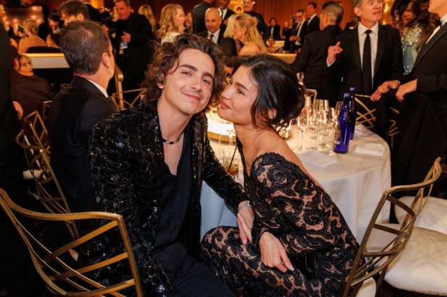 Timothée Chalamet và Kylie Jenner đã "toang", nhà trai phũ phàng bỏ mặc đàng gái níu kéo?- Ảnh 1. Timothée Chalamet và Kylie Jenner đã "toang", nhà trai phũ phàng bỏ mặc đàng gái níu kéo?- Ảnh 1.