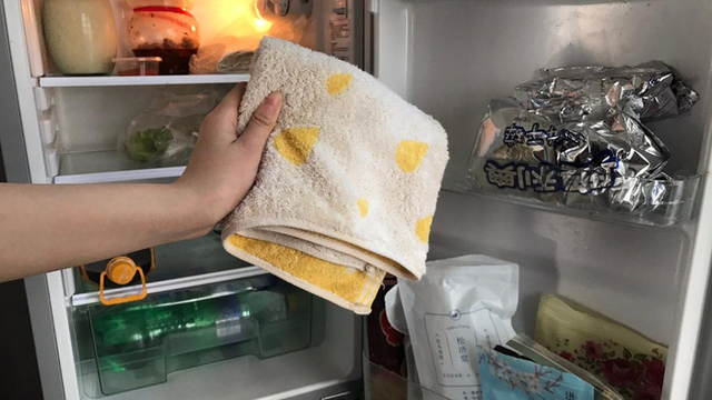 Tại sao nên giữ một chiếc khăn trong tủ lạnh?- Ảnh 1. Tại sao nên giữ một chiếc khăn trong tủ lạnh?- Ảnh 1.