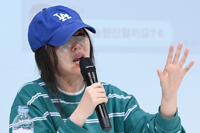 NewJeans lại tự biến mình thành trò hề- Ảnh 7.