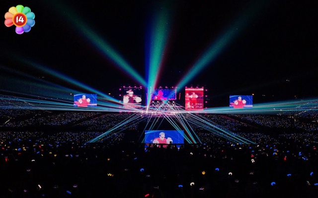 100 nghìn người đến concert G-DRAGON tại Hà Nội: Show quốc tế có lượng khán giả lớn nhất Việt Nam- Ảnh 5. 100 nghìn người đến concert G-DRAGON tại Hà Nội: Show quốc tế có lượng khán giả lớn nhất Việt Nam- Ảnh 5.