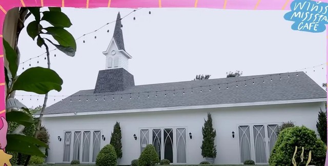 Bên trong biệt thự 8.000m2, gần 140 tỷ của ma nữ đẹp nhất Thái Lan "bắt chồng ở rể"- Ảnh 2. Bên trong biệt thự 8.000m2, gần 140 tỷ của ma nữ đẹp nhất Thái Lan "bắt chồng ở rể"- Ảnh 2.