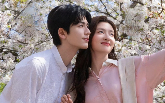 Vô ơn như mỹ nhân này xứng đáng biến mất khỏi showbiz: Bôi nhọ người giúp mình nổi tiếng, ăn không nói có trắng trợn- Ảnh 4. Vô ơn như mỹ nhân này xứng đáng biến mất khỏi showbiz: Bôi nhọ người giúp mình nổi tiếng, ăn không nói có trắng trợn- Ảnh 4.