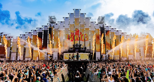 Hé lộ bí mật: Đằng sau 'cuộc chiến nước' là cả một 'Vũ Trụ Vui Chơi' bạn chưa biết!- Ảnh 1. Hé lộ bí mật: Đằng sau 'cuộc chiến nước' là cả một 'Vũ Trụ Vui Chơi' bạn chưa biết!- Ảnh 1.