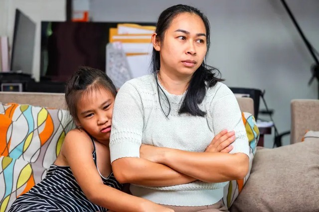 Điều ĐẦU TIÊN bố mẹ làm khi bước vào nhà có thể ảnh hưởng cực lớn đến cuộc đời con!- Ảnh 1. Điều ĐẦU TIÊN bố mẹ làm khi bước vào nhà có thể ảnh hưởng cực lớn đến cuộc đời con!- Ảnh 1.