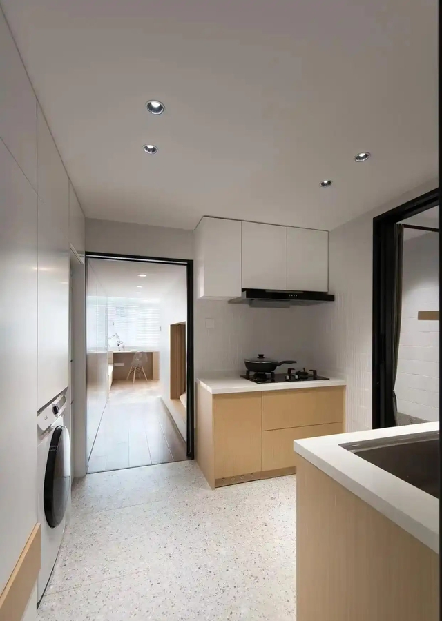 Màn cải tạo nhà đỉnh nóc khiến 1,4 tỷ dân Trung Quốc vỗ tay: Hồi sinh 4 cuộc đời- Ảnh 7. Màn cải tạo nhà đỉnh nóc khiến 1,4 tỷ dân Trung Quốc vỗ tay: Hồi sinh 4 cuộc đời- Ảnh 7.