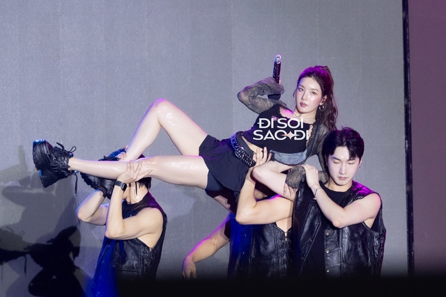 Nhan sắc "không app" của nữ hoàng WATERBOMB đạt KHÔNG điểm - không điểm nào để chê!- Ảnh 7. Nhan sắc "không app" của nữ hoàng WATERBOMB đạt KHÔNG điểm - không điểm nào để chê!- Ảnh 7.