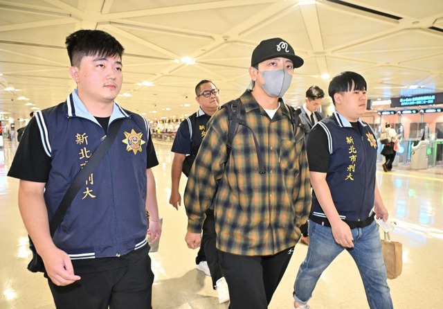 Chồng của mỹ nhân phim giờ vàng bị đề nghị mức án gần 3 năm tù, vợ đăng story đầy tuyệt vọng- Ảnh 4. Chồng của mỹ nhân phim giờ vàng bị đề nghị mức án gần 3 năm tù, vợ đăng story đầy tuyệt vọng- Ảnh 4.