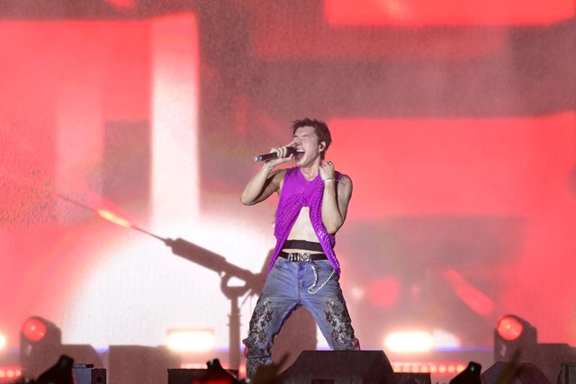 HIEUTHUHAI xin lỗi- Ảnh 3. HIEUTHUHAI xin lỗi- Ảnh 3.