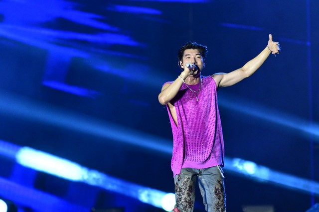 HIEUTHUHAI xin lỗi- Ảnh 6. HIEUTHUHAI xin lỗi- Ảnh 6.