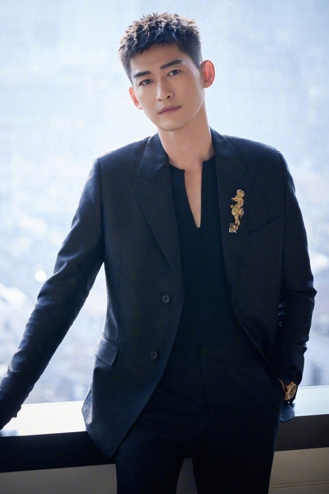 Không phải Trịnh Sảng hay Cổ Lực Na Trát, tổng tài “dầu mỡ” nhất showbiz đang hẹn hò mỹ nhân này?- Ảnh 4. Không phải Trịnh Sảng hay Cổ Lực Na Trát, tổng tài “dầu mỡ” nhất showbiz đang hẹn hò mỹ nhân này?- Ảnh 4.