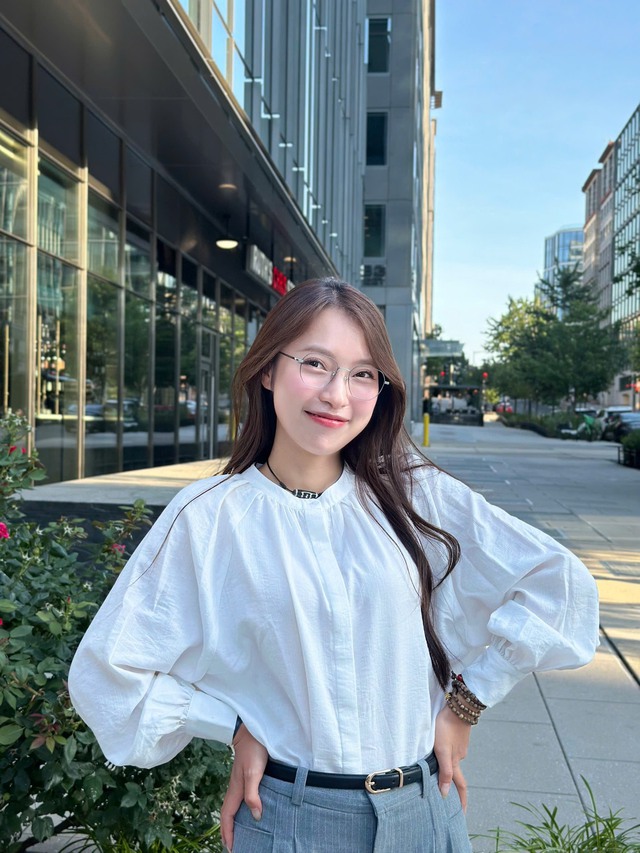 7 gương mặt không app "chấn động" của hội mỹ nhân Việt- Ảnh 1.