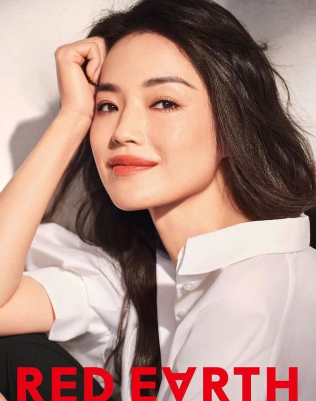 Cú ngã điếng người của nữ thần đẹp nhất showbiz: Pha xử lý vô cùng chuyên nghiệp trên sân khấu của chủ nhân- Ảnh 5.