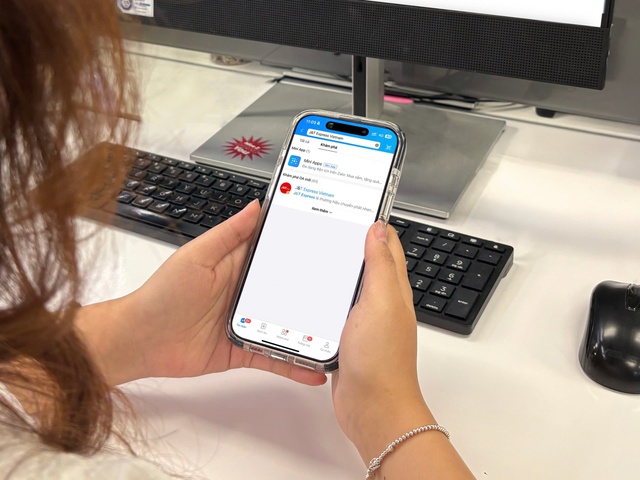 Từ cơn sốt mua sắm mùa sale đến thói quen "gửi hàng tức thì"- Ảnh 1.