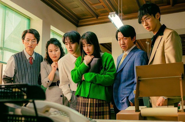 Typhoon Family: Từ cú chào sân đỉnh cao đến màn rơi tự do khó cứu nổi- Ảnh 2.