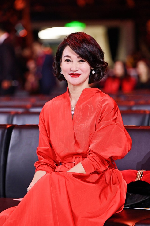 Sao nữ đòi bán cúp vàng, yêu cầu tăng lương gấp 100 lần khi vừa lên ngôi Ảnh hậu   - Ảnh 3.