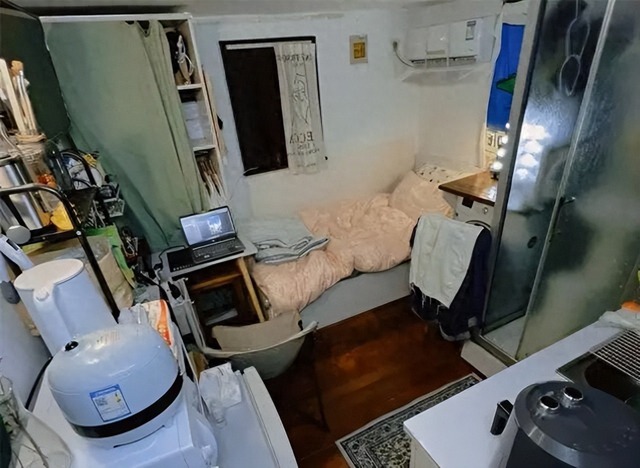 Cận cảnh cuộc sống trong "hộp diêm" 5m², bé như mắt muỗi nhưng vẫn gọi là NHÀ- Ảnh 1.