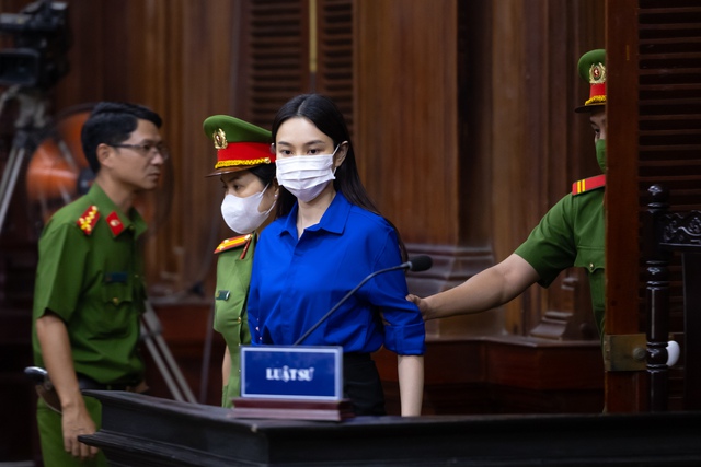 Sen Vàng ra thông báo nóng: Công ty và bà Phạm Kim Dung không hưởng lợi từ dự án kẹo Kera của Thùy Tiên - Ảnh 1. Sen Vàng ra thông báo nóng: Công ty và bà Phạm Kim Dung không hưởng lợi từ dự án kẹo Kera của Thùy Tiên - Ảnh 1.