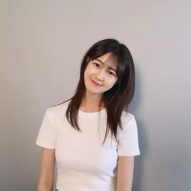 Quý tử nhà mỹ nhân “hack tuổi” đỉnh nhất lộ diện: Visual gây bão, tài năng và chơi thân với con trai Lee Byung Hun!- Ảnh 8.