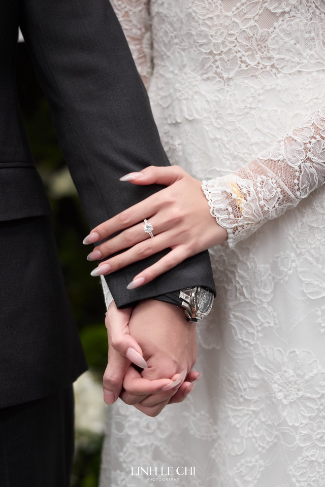 2 chiếc đồng hồ tiền tỷ của chồng Đỗ Hà và Quỳnh Châu: Tổng tài nhưng mỗi người 1 gu- Ảnh 3. 2 chiếc đồng hồ tiền tỷ của chồng Đỗ Hà và Quỳnh Châu: Tổng tài nhưng mỗi người 1 gu- Ảnh 3.