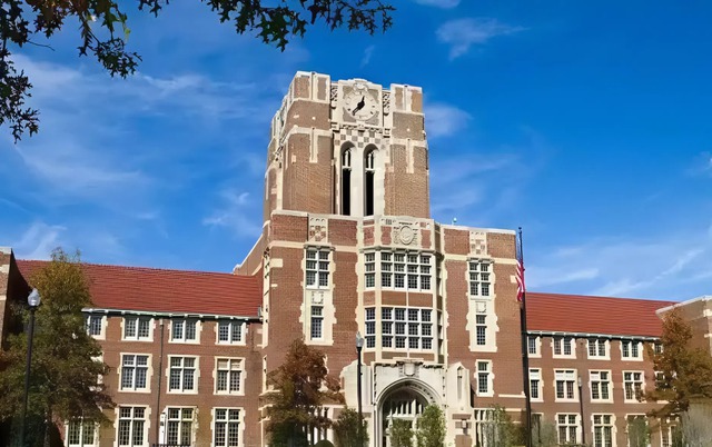 Khoe con học trường gần 190 triệu đồng/học kỳ, ông bố bất ngờ bị MXH chất vấn: "Có thật là yêu thương con không?"- Ảnh 1. Khoe con học trường gần 190 triệu đồng/học kỳ, ông bố bất ngờ bị MXH chất vấn: "Có thật là yêu thương con không?"- Ảnh 1.