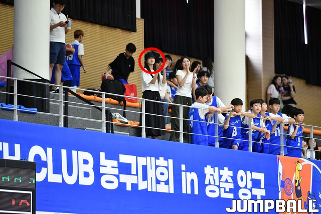 Quý tử nhà mỹ nhân “hack tuổi” đỉnh nhất lộ diện: Visual gây bão, tài năng và chơi thân với con trai Lee Byung Hun!- Ảnh 6.