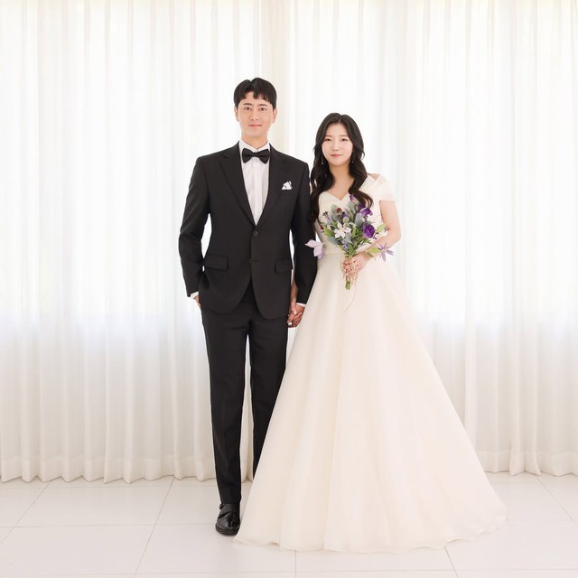 Lee Dong Wook bất ngờ công khai ảnh vợ con - Ảnh 8.