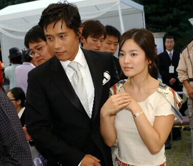 Song Hye Kyo "bên trọng bên khinh" khi gặp lại 2 tình cũ Hyun Bin - Lee Byung Hun- Ảnh 5.