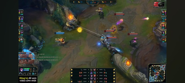 Faker bị game thủ lẫn tuyển thủ "vây" Faker bị game thủ lẫn tuyển thủ "vây"