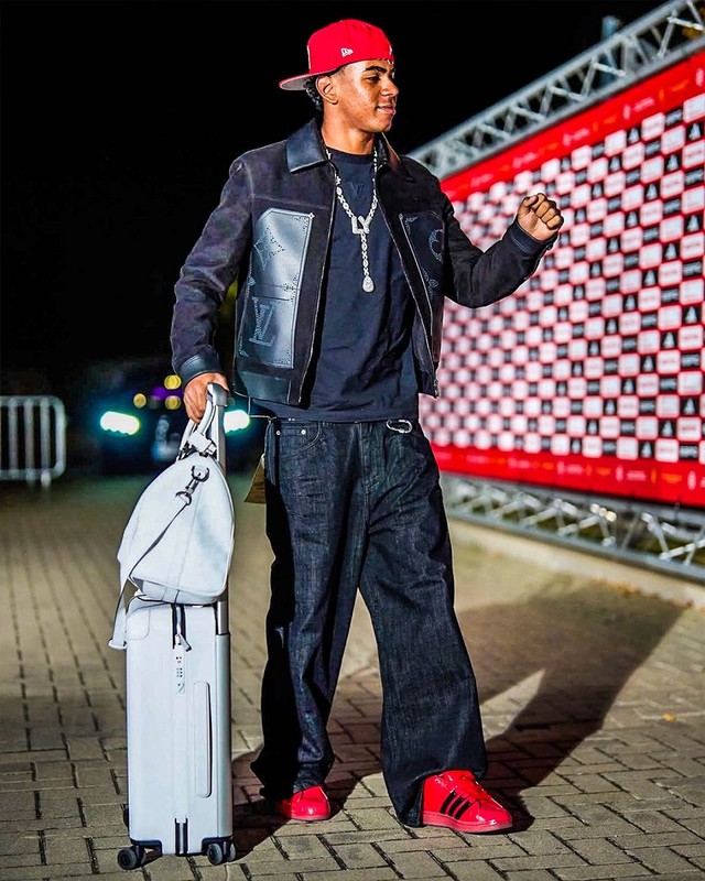 Lamine Yamal tiệc tùng thâu đêm- Ảnh 1.