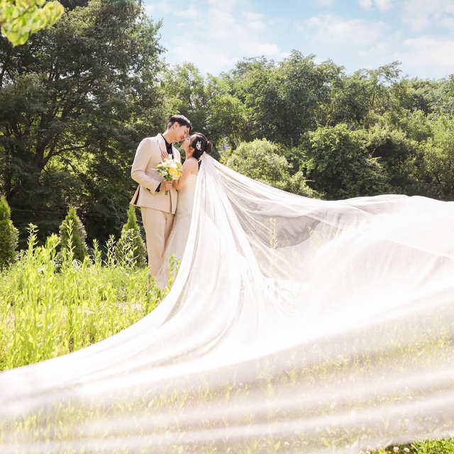 Lee Dong Wook bất ngờ công khai ảnh vợ con - Ảnh 9.