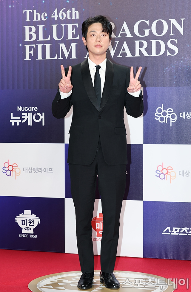 Lộ diện "kẻ phá bĩnh" khoảnh khắc ngọt ngào nhất của vợ chồng Hyun Bin - Son Ye Jin- Ảnh 4.