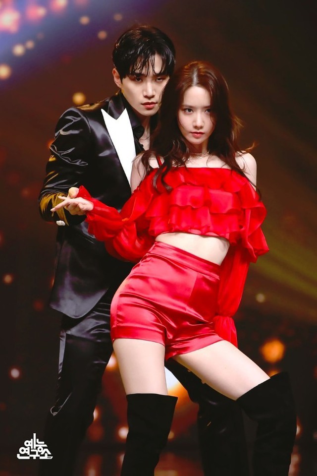 Yoona (SNSD) "liếc mắt đưa tình" bạn trai bí mật ở Rồng Xanh?- Ảnh 3.