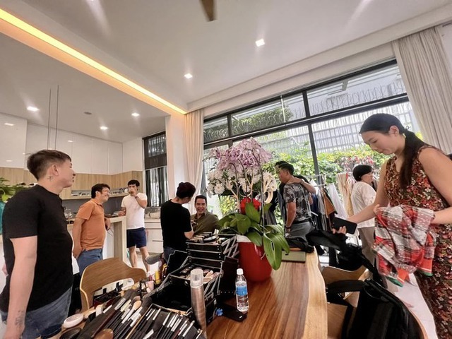 Nghệ sĩ U60 giàu nhất miền Tây, cả nước yêu quý ủng hộ- Ảnh 17. Nghệ sĩ U60 giàu nhất miền Tây, cả nước yêu quý ủng hộ- Ảnh 17.