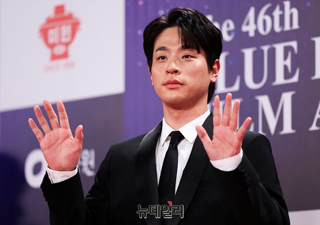 Son Ye Jin - Hyun Bin bị MXH "tổng tấn công" sau khi cùng nhau xuất hiện tại Rồng Xanh 2025- Ảnh 5.