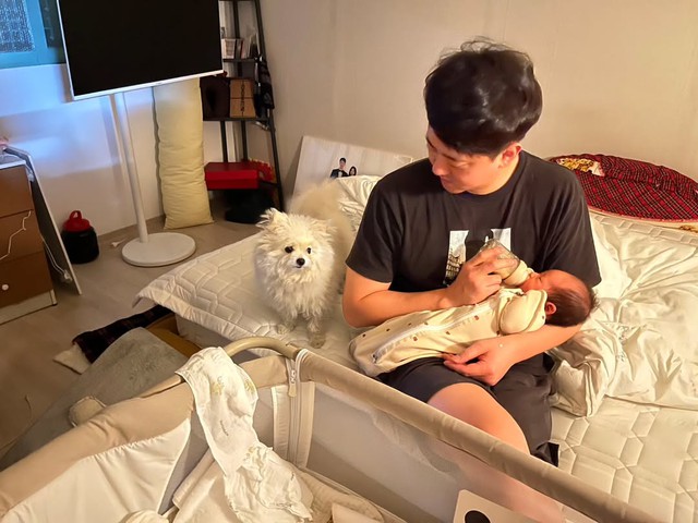 Lee Dong Wook bất ngờ công khai ảnh vợ con - Ảnh 6.