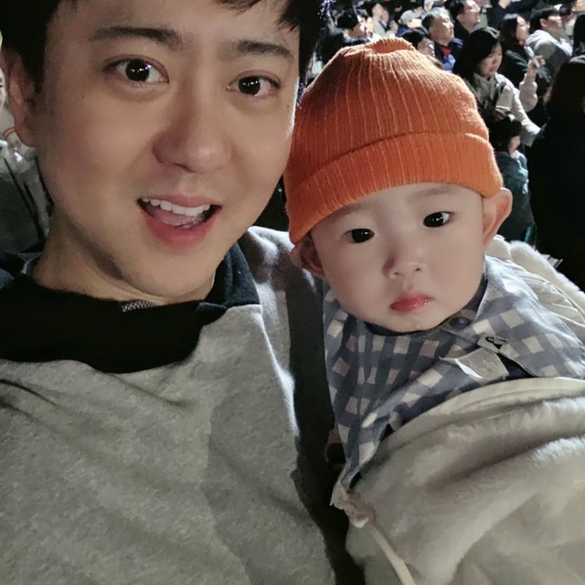 Lee Dong Wook bất ngờ công khai ảnh vợ con - Ảnh 4.