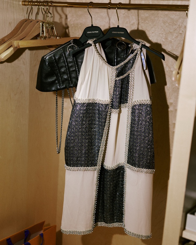 Chiếc váy Louis Vuitton "dính lời nguyền", ai mặc cũng gặp chuyện- Ảnh 7.