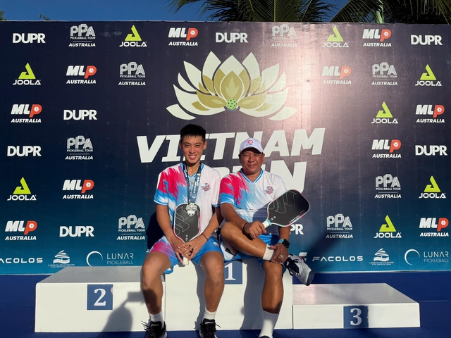 HLV Huỳnh Phú Quí khoe lời chúc của Vinh Hiển, nhưng để lộ chi tiết nói về Lý Hoàng Nam- Ảnh 4.