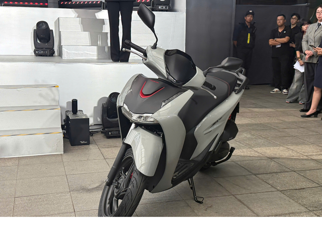 Bảng giá xe máy Honda SH mới nhất tháng 11/2025- Ảnh 1.
