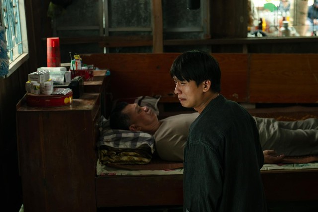 Cưới Vợ Cho Cha: Mâu thuẫn cha con "độc lạ" miền Tây với tục ép cưới- Ảnh 5.