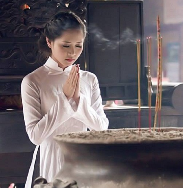 Hương cháy nửa chừng rồi tắt là điềm gì, nên xử lý thế nào- Ảnh 4.