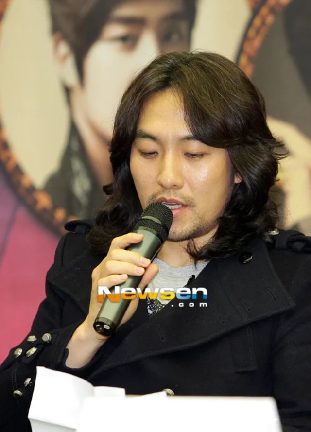 Điều tra khẩn ca sĩ nổi tiếng tham gia đường dây lừa đảo đa cấp 3736 tỷ- Ảnh 1.